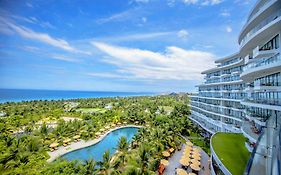 Cam Ranh Riviera Beach Resort & Spa